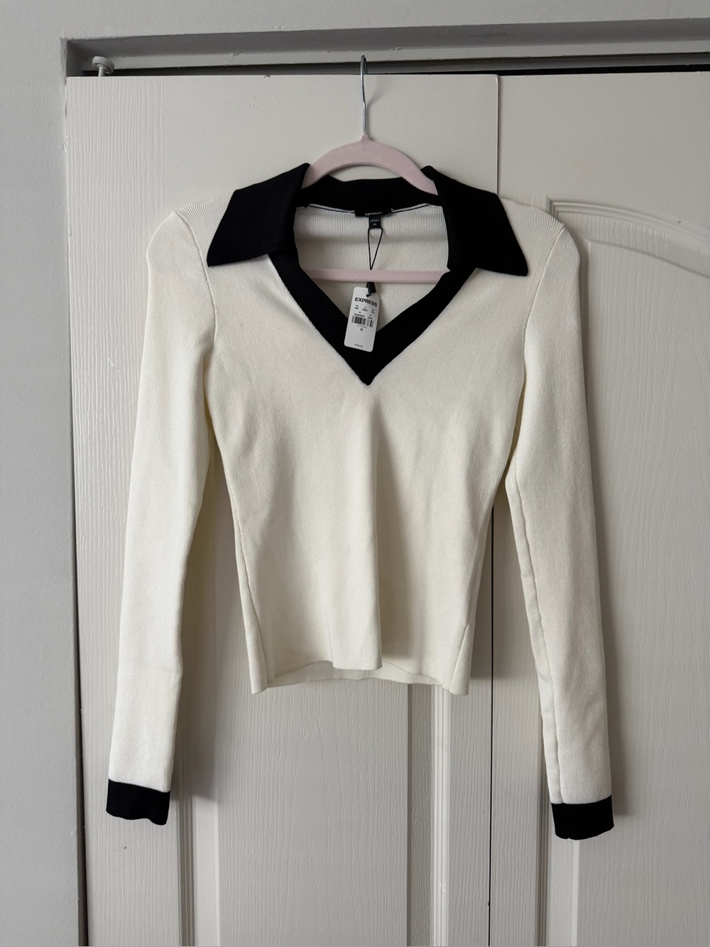 Express Cream Long-Sleeve Top with Black Collar & Cuffs